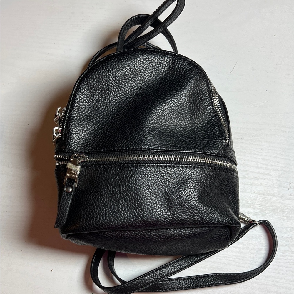 Steve Madden Textured Black Backpack D12